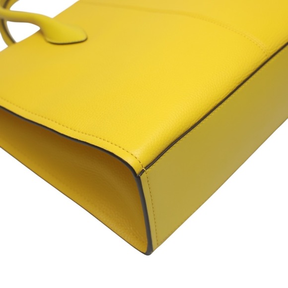 Michael Kors handbag shoulder bag in yellow calf leather - Picture 11 of 16